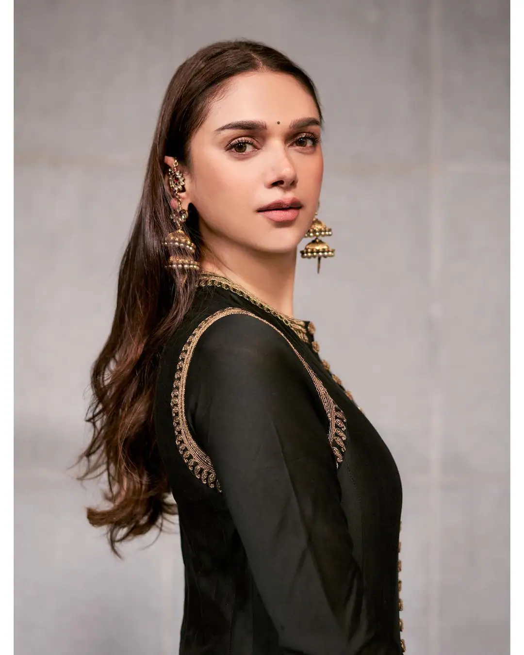 Aditi Rao Hydari Actress name and Photos