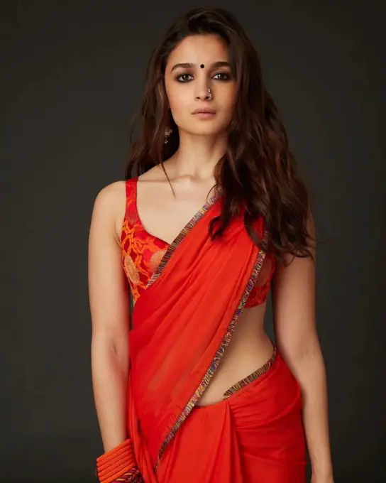 Alia Bhatt Actress name and Photos