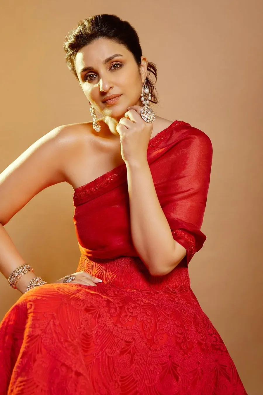 Parineeti Chopra Actress name and Photos