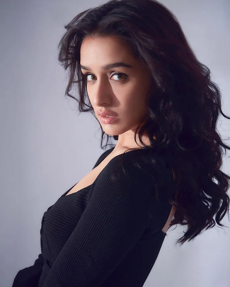 Shraddha Kapoor Actress name and Photos